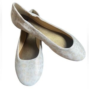 LIVIE & LUCA WOMENS BALLERINA FLATS SZ 10